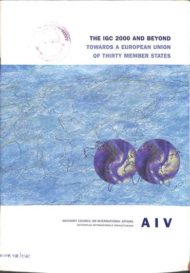 The IGC 2000 and beyond : towards a European Union of thirty member states